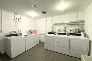 1040 W Hollywood Ave, Chicago, IL 60660 - Photo 18