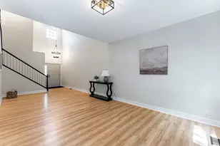 307 Abington Woods Dr, Aurora, IL 60502 - Photo 6
