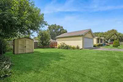 411 Highland Road, Grayslake, IL 60030 - Photo 18