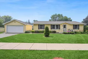 411 Highland Rd, Grayslake, IL 60030 - Photo 1