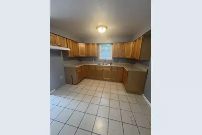 513 Griswold Avenue, Sterling, IL 61081 - Photo 8