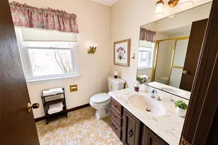 231 River Dr, Dekalb, IL 60115 - Photo 16