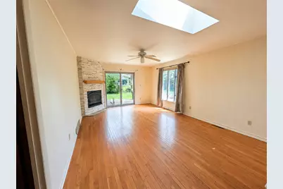 231 River Drive, Dekalb, IL 60115 - Photo 2