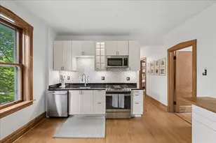 4258 N Winchester Ave, Chicago, IL 60613 - Photo 6