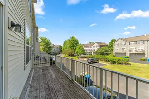 758 Lambert Ln, Bartlett, IL 60103 - Photo 8