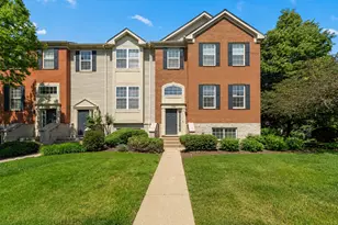 758 Lambert Ln, Bartlett, IL 60103 - Photo 2