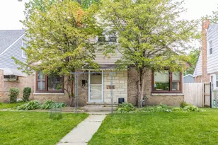 7535 Kenton Ave, Skokie, IL 60076 - Photo 2