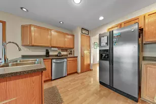230 E Big Timber Dr, Coal City, IL 60416 - Photo 14