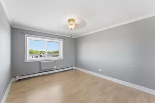 2218 S Goebbert Rd, Arlington Heights, IL 60005 - Photo 10