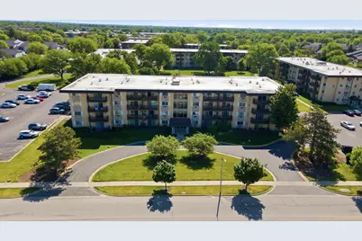 2218 S Goebbert Road #496, Arlington Heights, IL 60005 - Photo 1