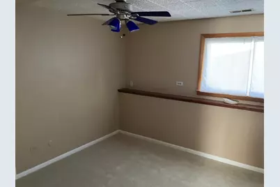 1066 Foxworth Boulevard, Lombard, IL 60148 - Photo 18