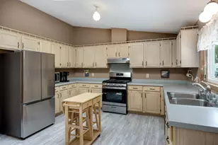 7605 Ash Dr, Wonder Lake, IL 60097 - Photo 10
