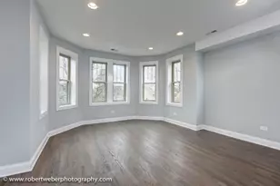 2329 W Barry Ave, Chicago, IL 60618 - Photo 4