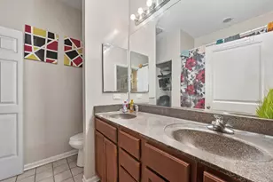915 S Kedzie Ave, Chicago, IL 60612 - Photo 16