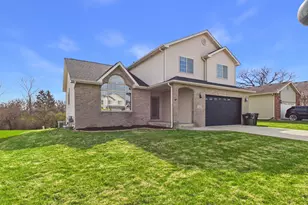 695 Cassandra Ln, University Park, IL 60484 - Photo 2