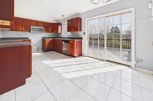 695 Cassandra Ln, University Park, IL 60484 - Photo 10