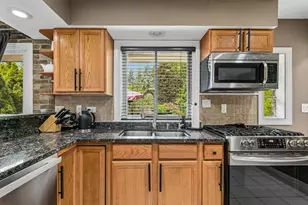 914 N Elmhurst Rd, Prospect Heights, IL 60070 - Photo 10