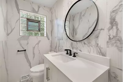 566 N Howard Avenue, Elmhurst, IL 60126 - Photo 14