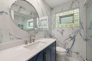 566 N Howard Ave, Elmhurst, IL 60126 - Photo 12
