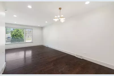 566 N Howard Avenue, Elmhurst, IL 60126 - Photo 4