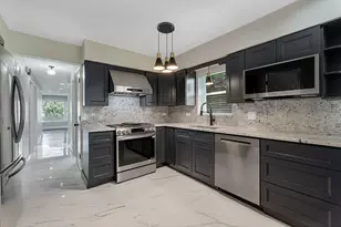 566 N Howard Ave, Elmhurst, IL 60126 - Photo 6