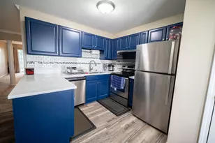 303 Chesterfield Ct, Bourbonnais, IL 60914 - Photo 2