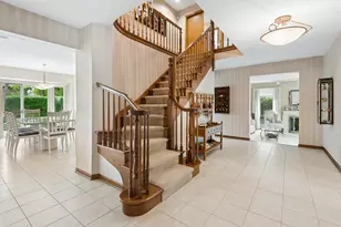 2445 Vicki Ln, Northbrook, IL 60062 - Photo 2