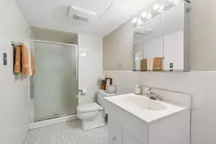2445 Vicki Ln, Northbrook, IL 60062 - Photo 28