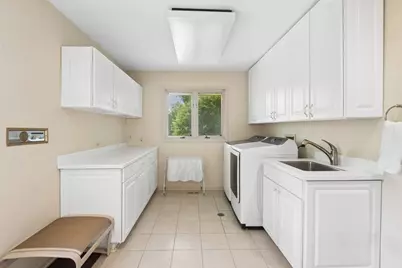 2445 Vicki Lane, Northbrook, IL 60062 - Photo 12