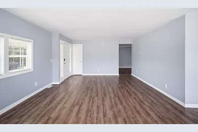 165 Hansom Drive, Wheeling, IL 60090 - Photo 6