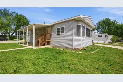 165 Hansom Drive, Wheeling, IL 60090 - Photo 1