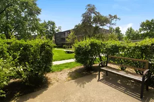 154 E Bailey Rd, Naperville, IL 60565 - Photo 2