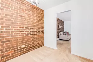 154 E Bailey Rd, Naperville, IL 60565 - Photo 8