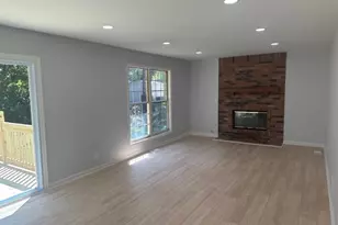 1311 Blue Ridge Pkwy, Algonquin, IL 60102 - Photo 2