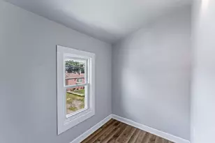 11319 S Green Bay Ave, Chicago, IL 60617 - Photo 16