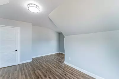 11319 S Green Bay Avenue, Chicago, IL 60617 - Photo 12