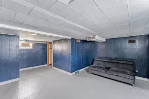 11319 S Green Bay Ave, Chicago, IL 60617 - Photo 20