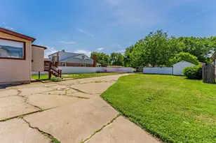 11319 S Green Bay Ave, Chicago, IL 60617 - Photo 28