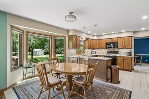 8814 Galleria Ct, Spring Grove, IL 60081 - Photo 8
