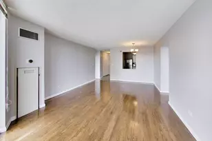 111 W Maple St, Chicago, IL 60611 - Photo 14