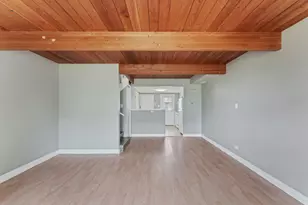 485 Meadow Green Ln, Round Lake Beach, IL 60073 - Photo 6