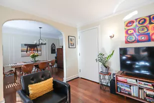 1217 W Granville Ave, Chicago, IL 60660 - Photo 8