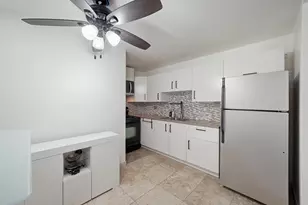 2512 Waterbury Dr, Woodridge, IL 60517 - Photo 8