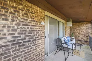2512 Waterbury Dr, Woodridge, IL 60517 - Photo 22