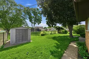 12841 Terrace Ln, Crestwood, IL 60418 - Photo 22