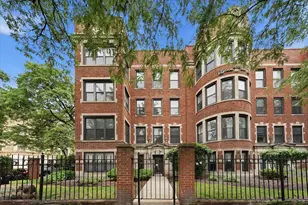 4121 N Sheridan Rd, Chicago, IL 60613 - Photo 1