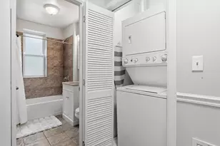 4121 N Sheridan Rd, Chicago, IL 60613 - Photo 16