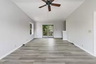 212 Island Dr, Island Lake, IL 60042 - Photo 18
