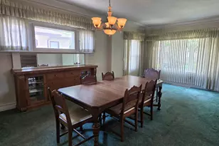 4 Manor Ct, Joliet, IL 60436 - Photo 2