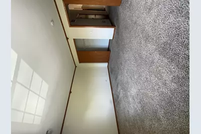 3609 Roanoke Avenue, Carpentersville, IL 60110 - Photo 18